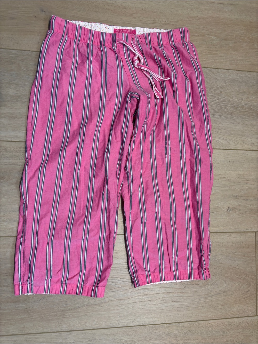 Xhilaration Women’s Pink Striped Lounge Capris Small